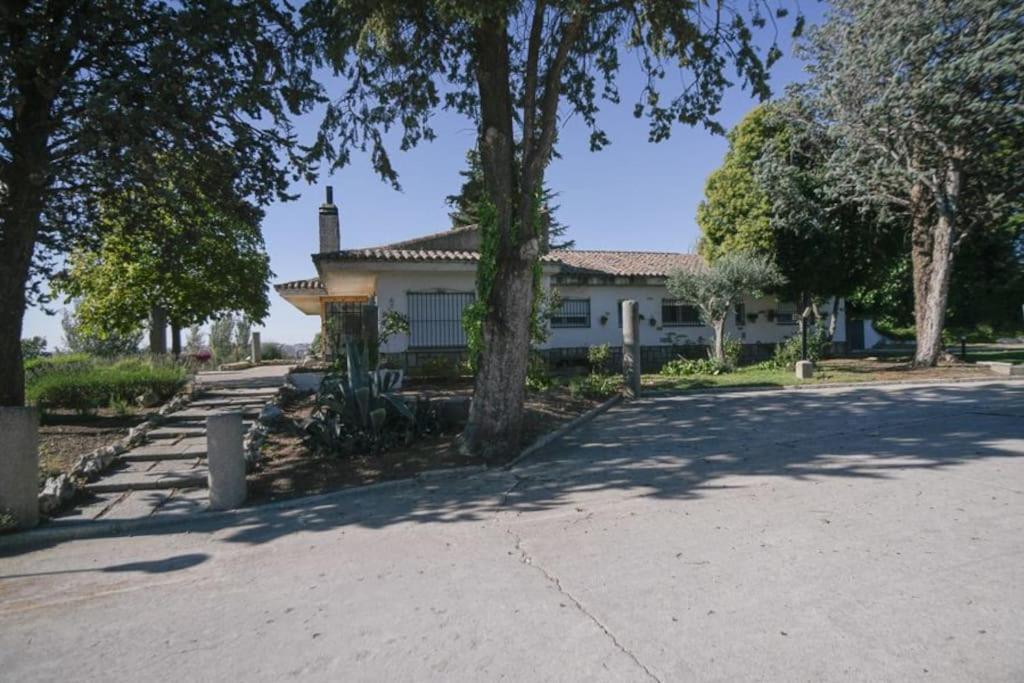 El Chalet De Gloria Santa Marta de Tormes Exterior photo